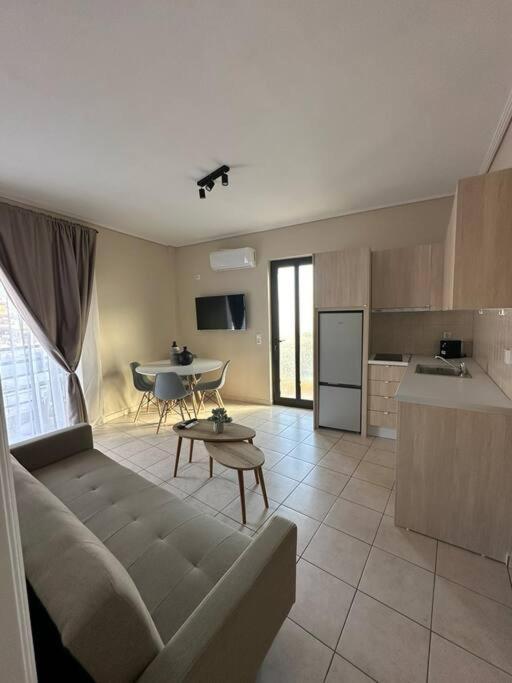 Minimalist Athenian Apartments N7 Exterior photo